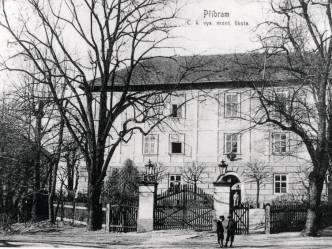 VYSOKÁ ŠKOLA BÁŇSKÁ – TECHNICKÁ UNIVERZITA OSTRAVA SLAVÍ 170 LET VÝZVA OBČANŮM PŘÍBRAMI K ZAPŮJČENÍ FOTOGRAFIÍ A DOKUMENTŮ VZTAHUJÍCÍM SE K HISTORII VŠB